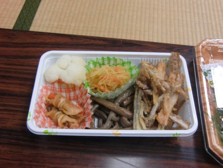 農議連でお世話になっている大島生産組合のみなさんとの収穫祭でのご馳走です。